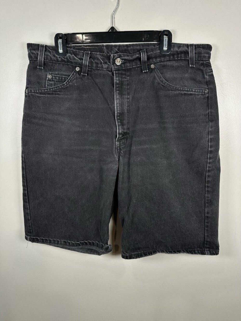 Vintage 1997 Levi's 550 Orange Tab Jean Shorts Men size 38 Black Wash USA